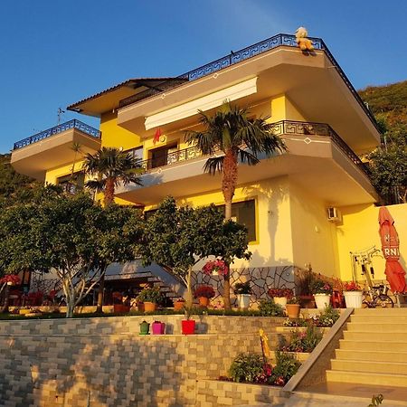 Villa Meminaj Vlore Exterior photo